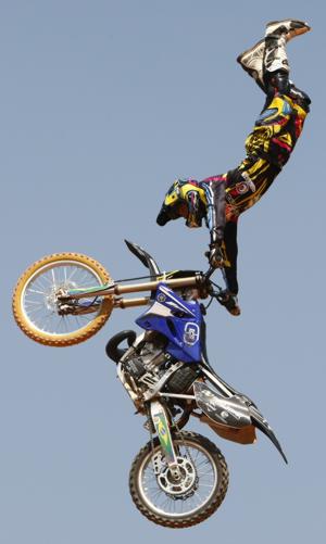 Rio Freestyle Motocross ganha segunda edição no Rio de Janeiro, Dino